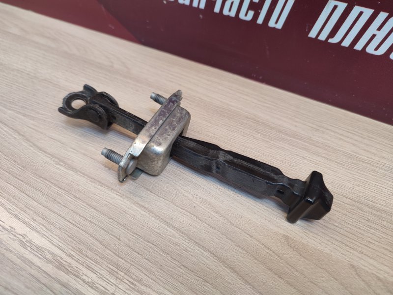 Ограничитель двери