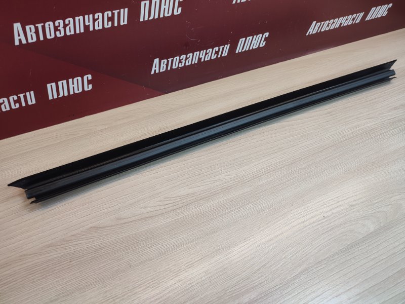 Уплотнитель стекла двери внутренний