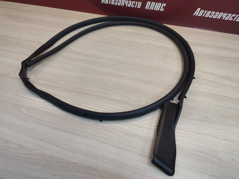 Уплотнитель двери