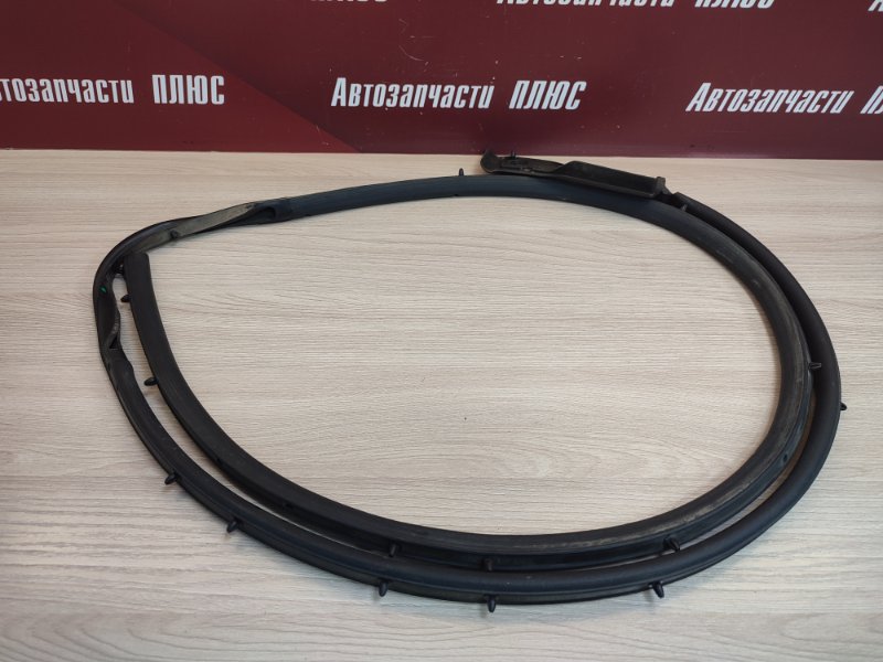 Уплотнитель двери