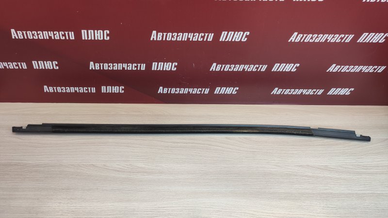 Уплотнитель стекла двери внешний