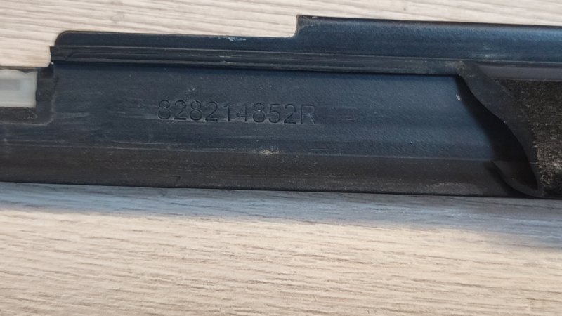 Уплотнитель стекла двери внешний