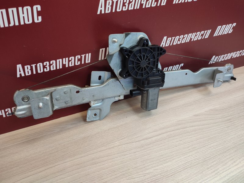 Стеклоподъемник    двери