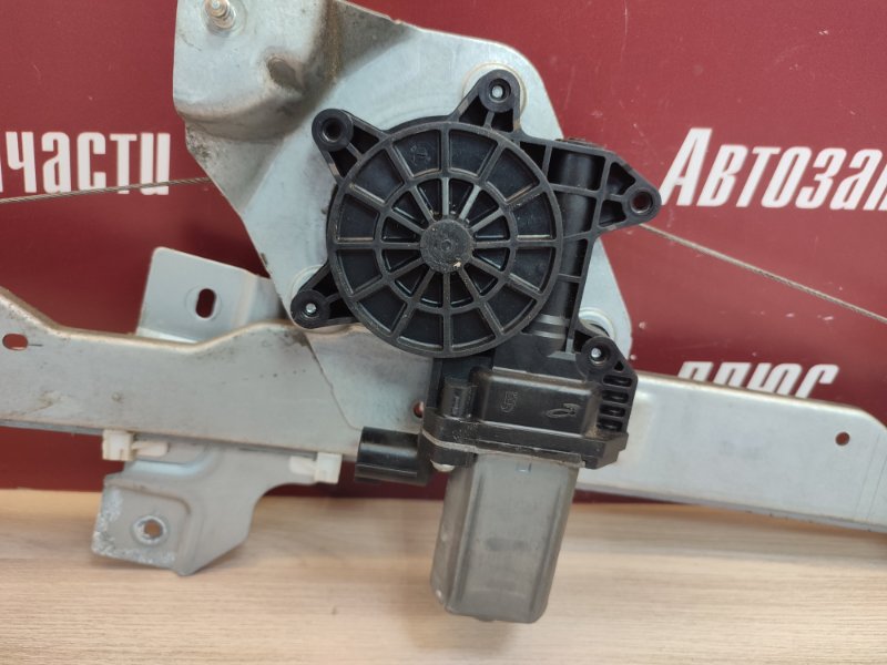 Стеклоподъемник    двери