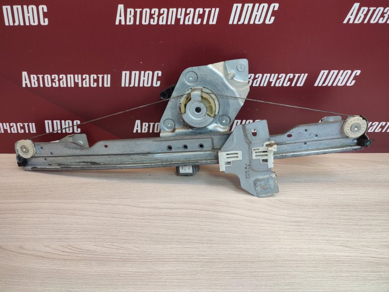 Стеклоподъемник    двери