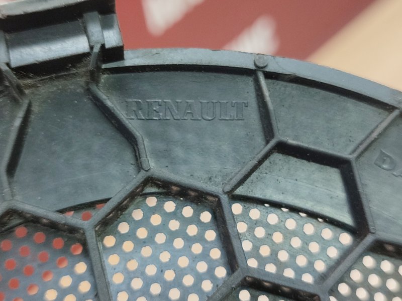 Крышка динамика