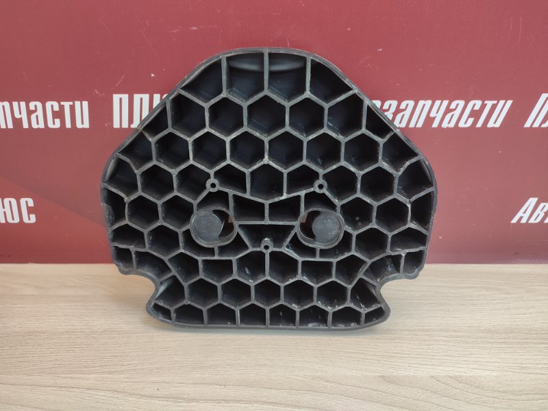 Кронштейн стеклоподъемника