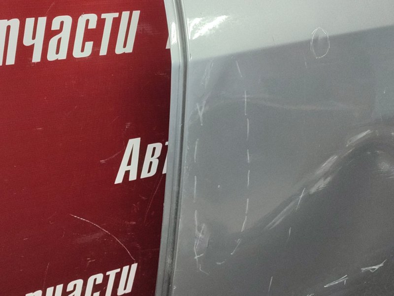 Дверь боковая