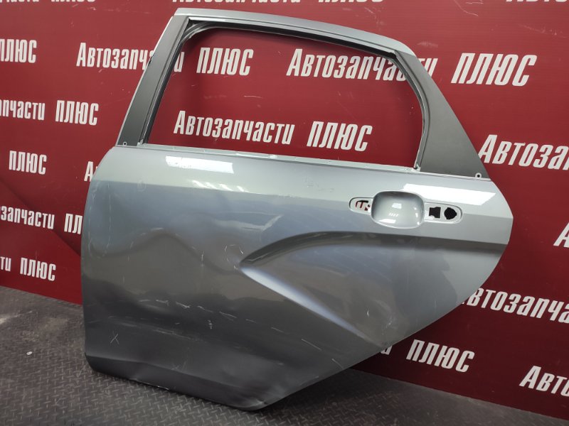 Дверь боковая