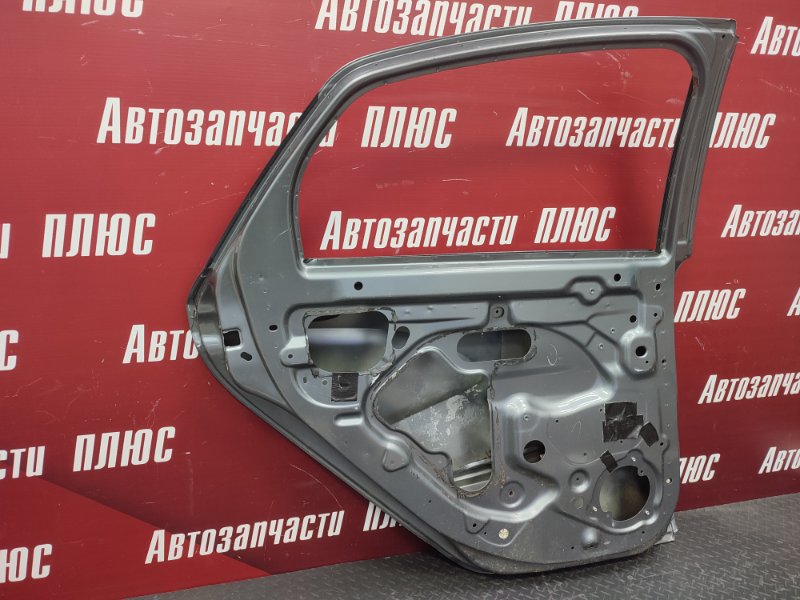 Дверь боковая