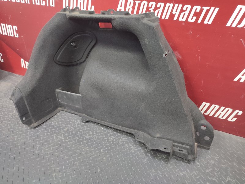 Обшивка багажника