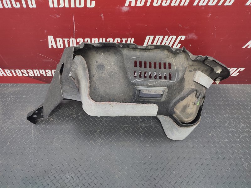 Обшивка багажника