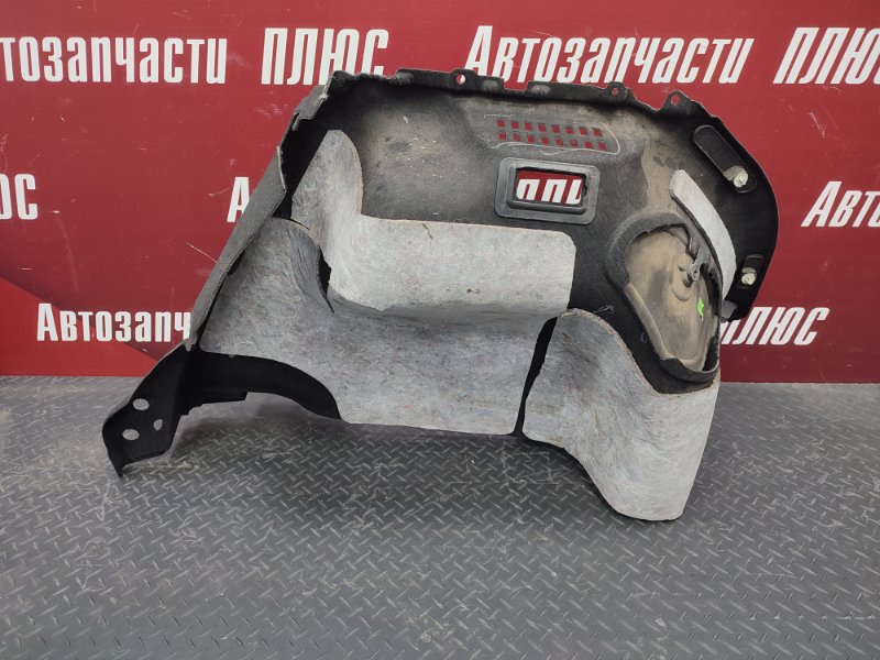 Обшивка багажника