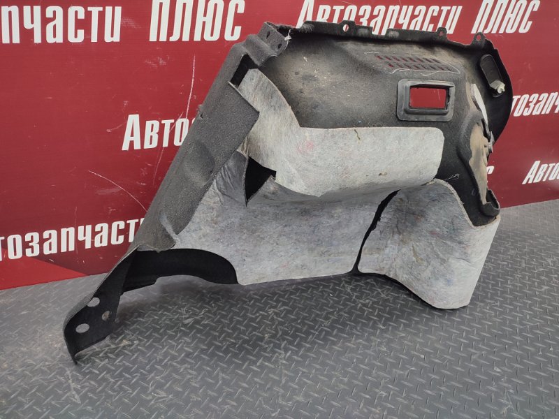Обшивка багажника