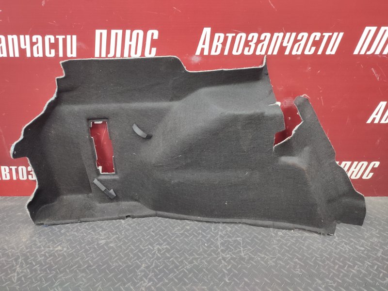 Обшивка багажника