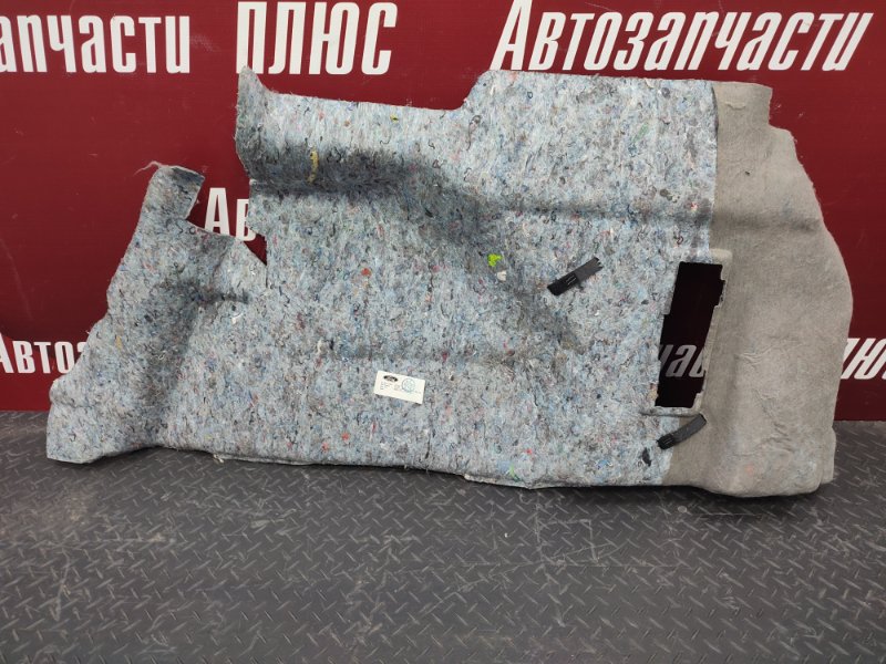 Обшивка багажника