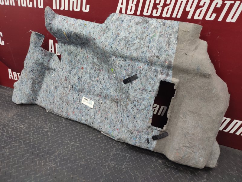 Обшивка багажника