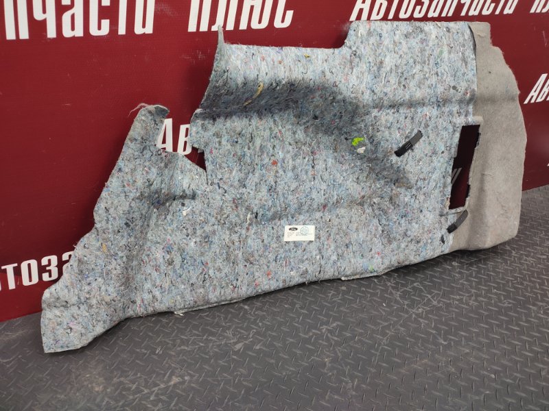 Обшивка багажника