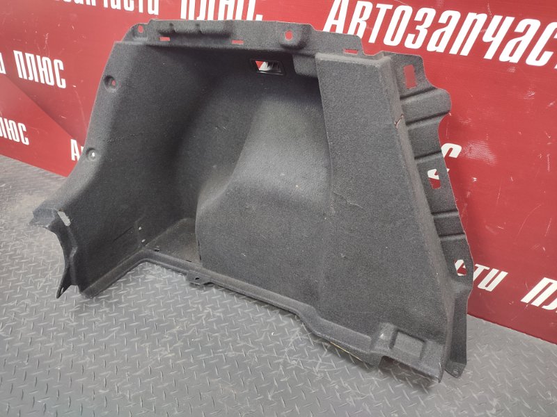 Обшивка багажника