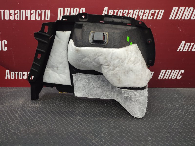 Обшивка багажника