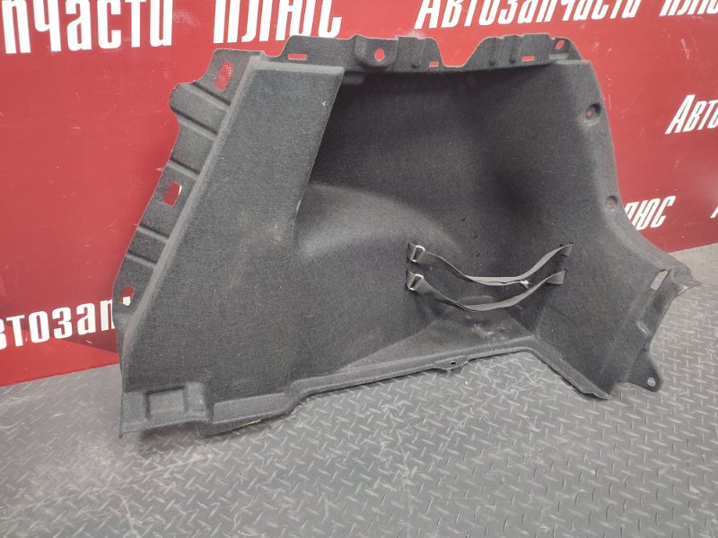 Обшивка багажника