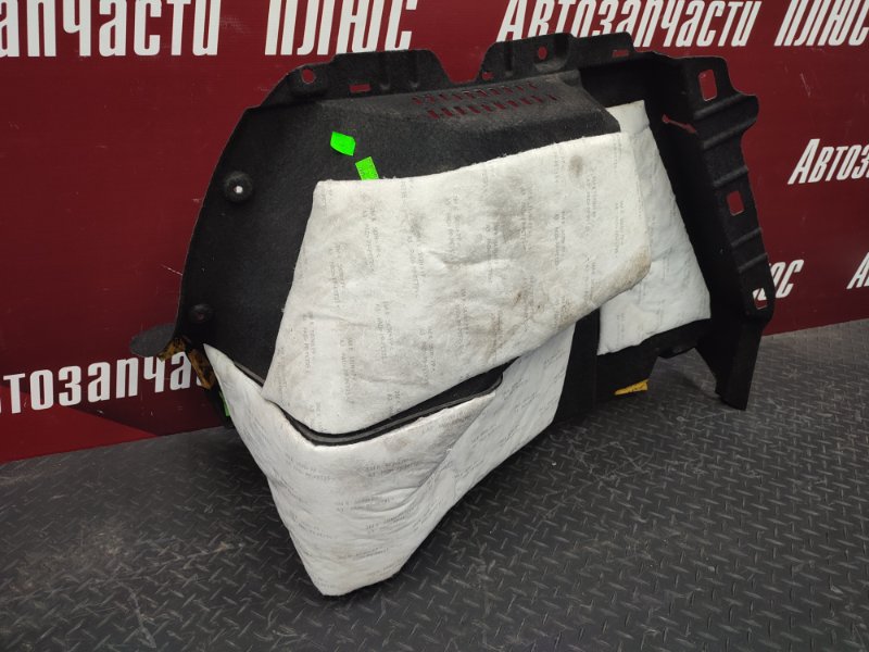 Обшивка багажника
