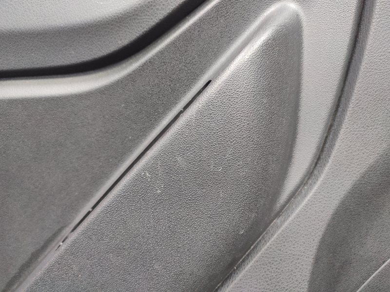 Обшивка боковой двери