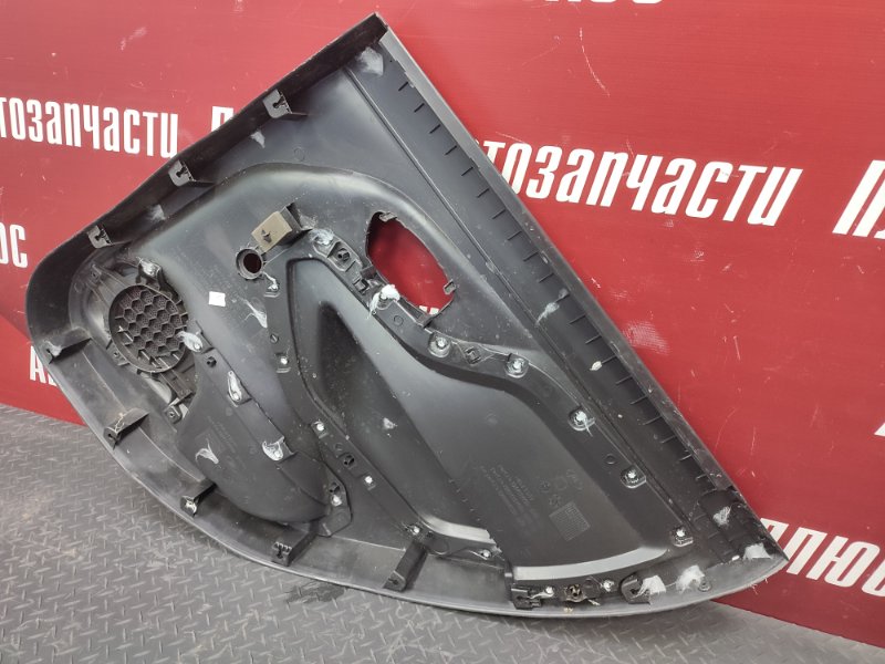 Обшивка боковой двери