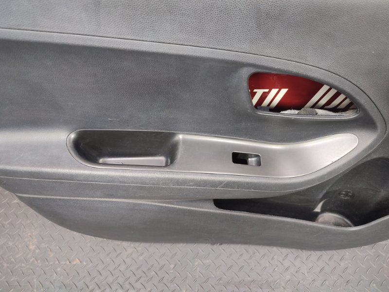 Обшивка боковой двери