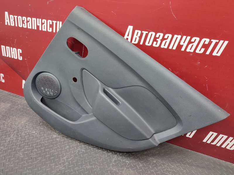 Обшивка боковой двери