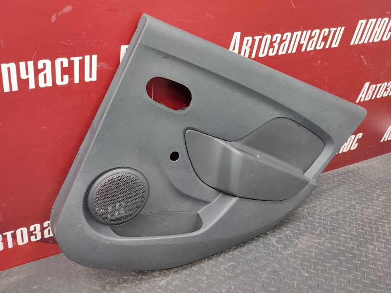 Обшивка боковой двери