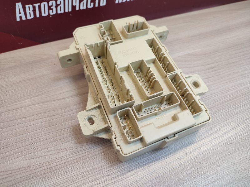 Блок предохранителей салона