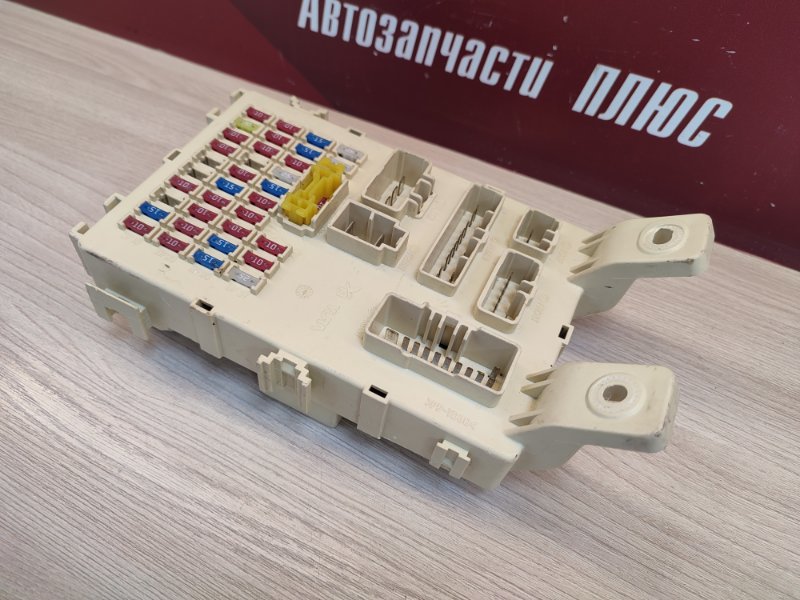 Блок предохранителей салона