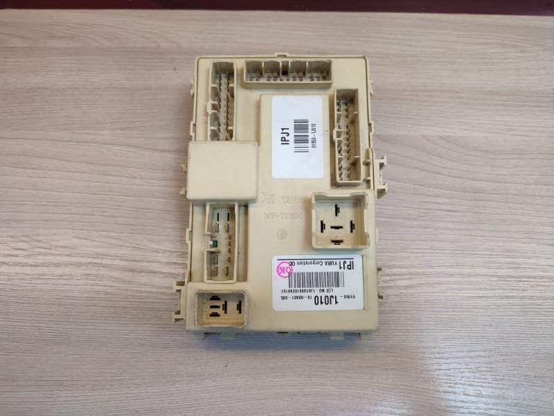 Блок предохранителей салона