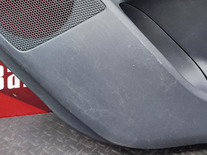 Обшивка боковой двери