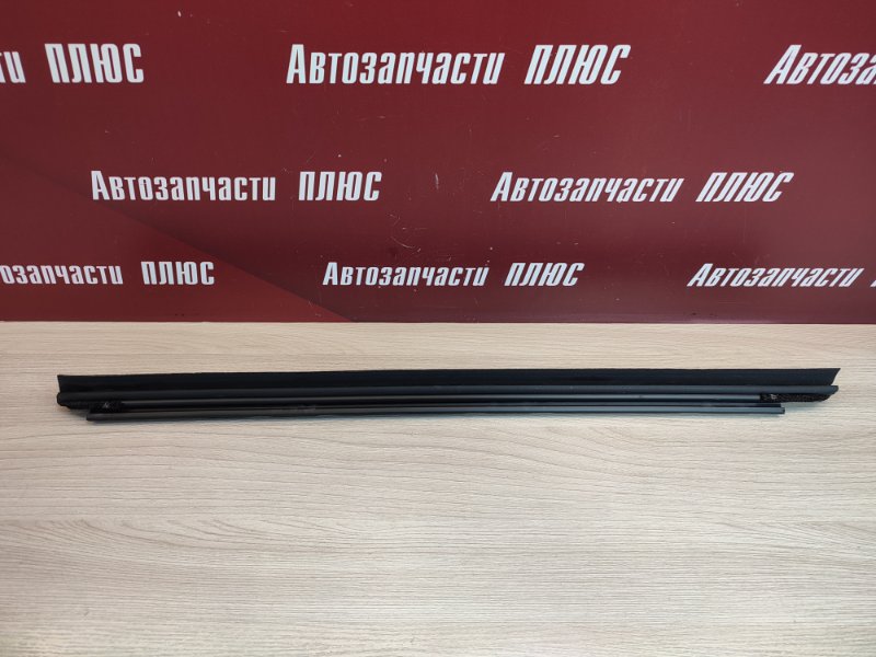 Уплотнитель стекла двери внутренний