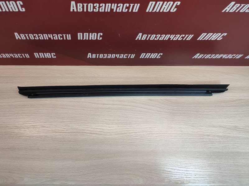 Уплотнитель стекла двери внутренний