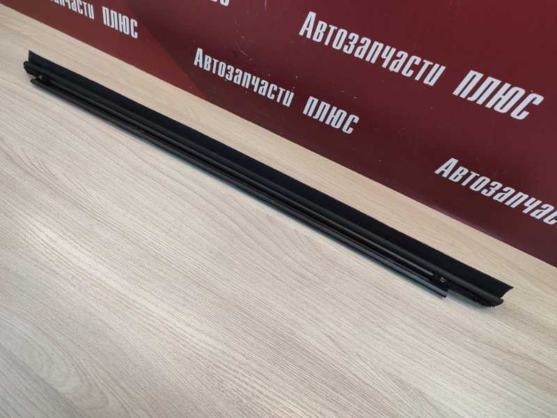 Уплотнитель стекла двери внутренний