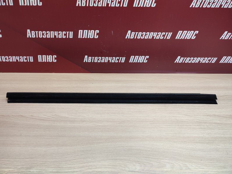 Уплотнитель стекла двери внутренний