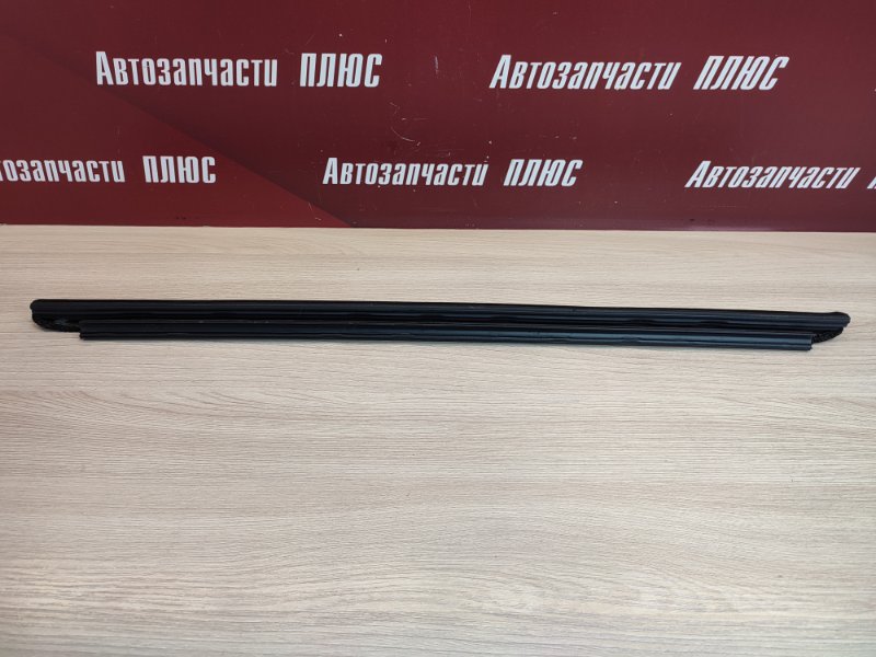 Уплотнитель стекла двери внутренний