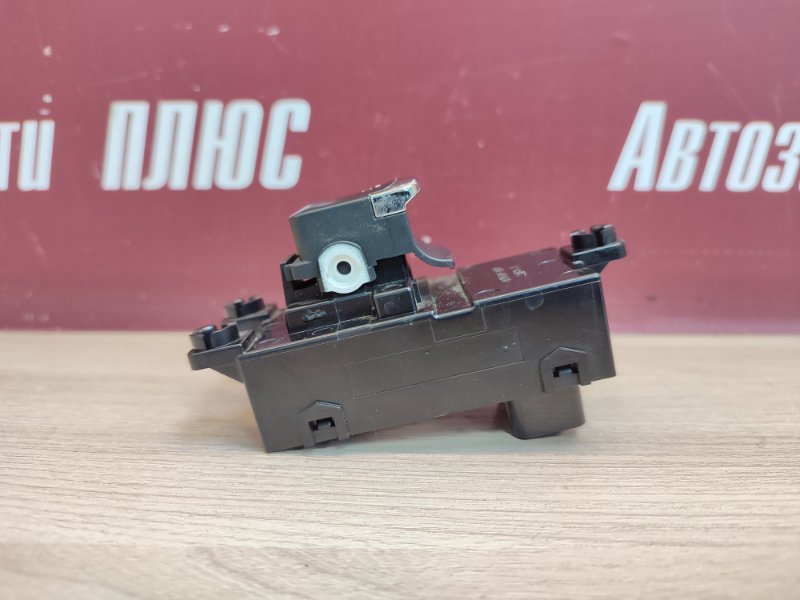 Кнопка стеклоподъемника