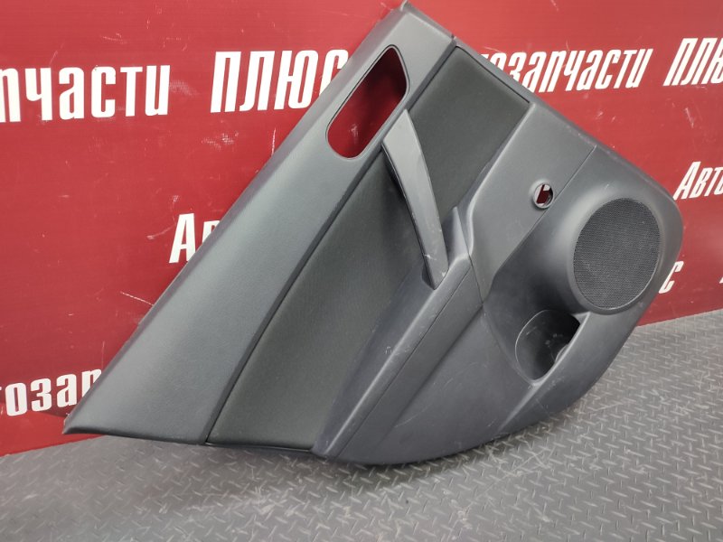 Обшивка боковой двери