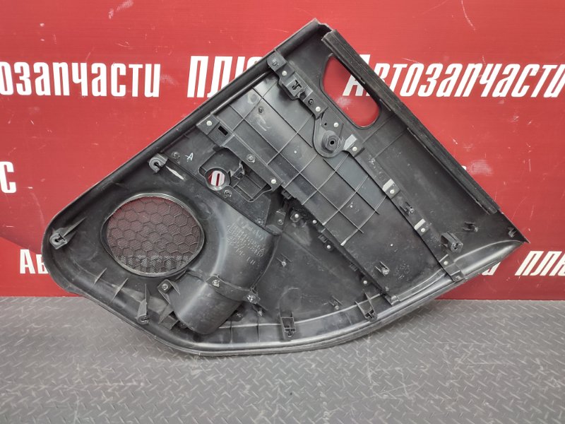 Обшивка боковой двери