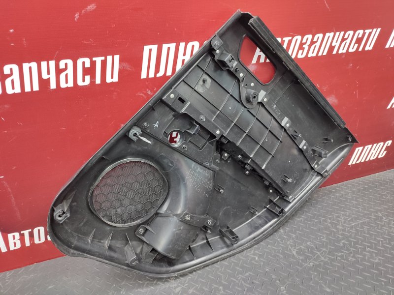 Обшивка боковой двери