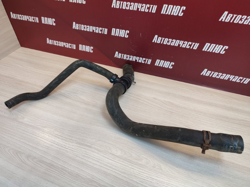 Патрубок радиатора нижний