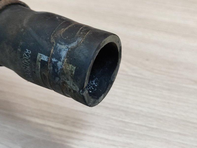 Патрубок радиатора нижний