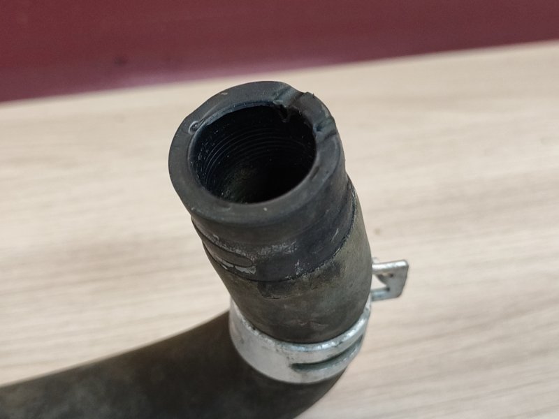 Патрубок отопителя