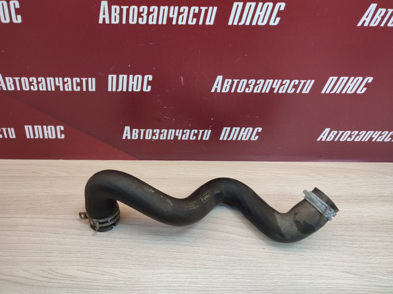 Патрубок радиатора