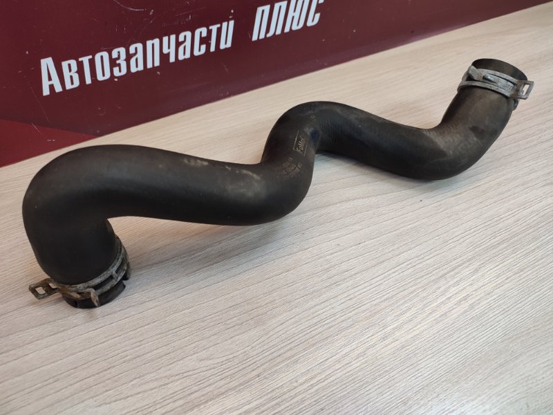 Патрубок радиатора