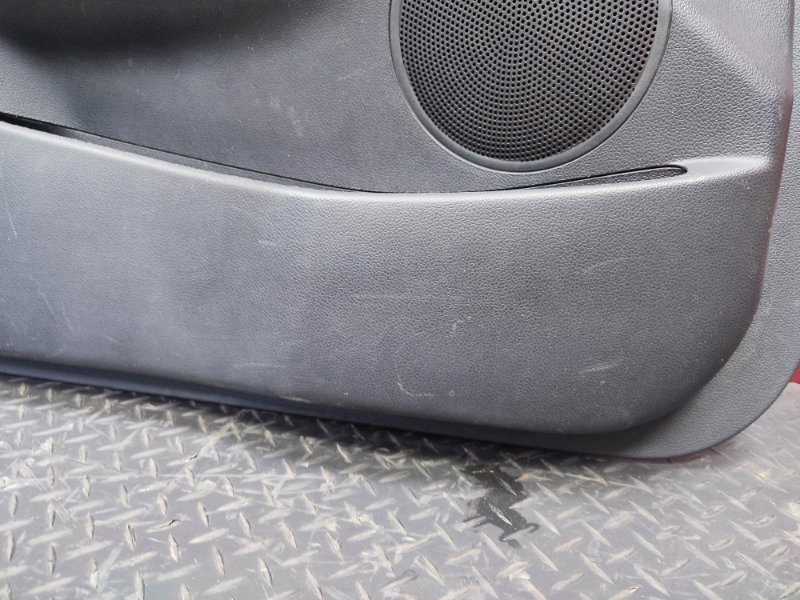 Обшивка боковой двери